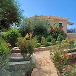 Korallis Villas *