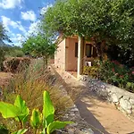 Korallis Villas Apartment Karavados