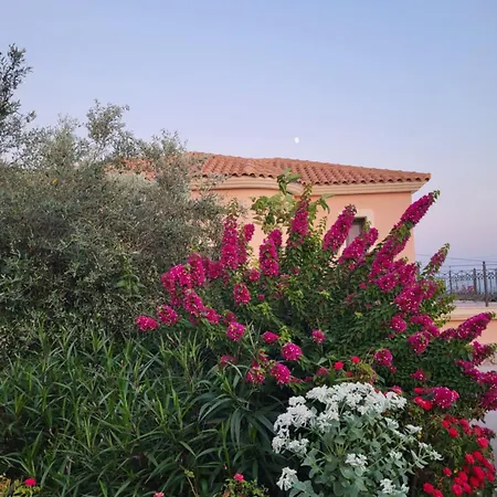 Apartament Korallis Karavádhos