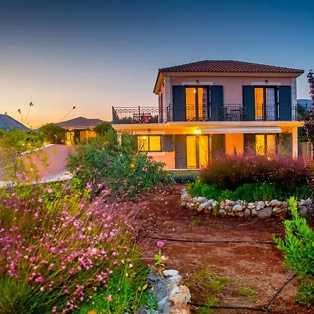 Korallis Karavádhos