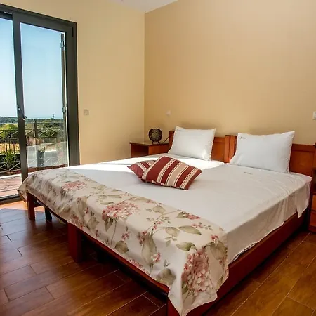 Korallis Karavádhos