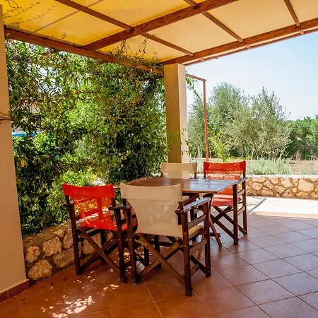 Apartament Korallis Karavádhos